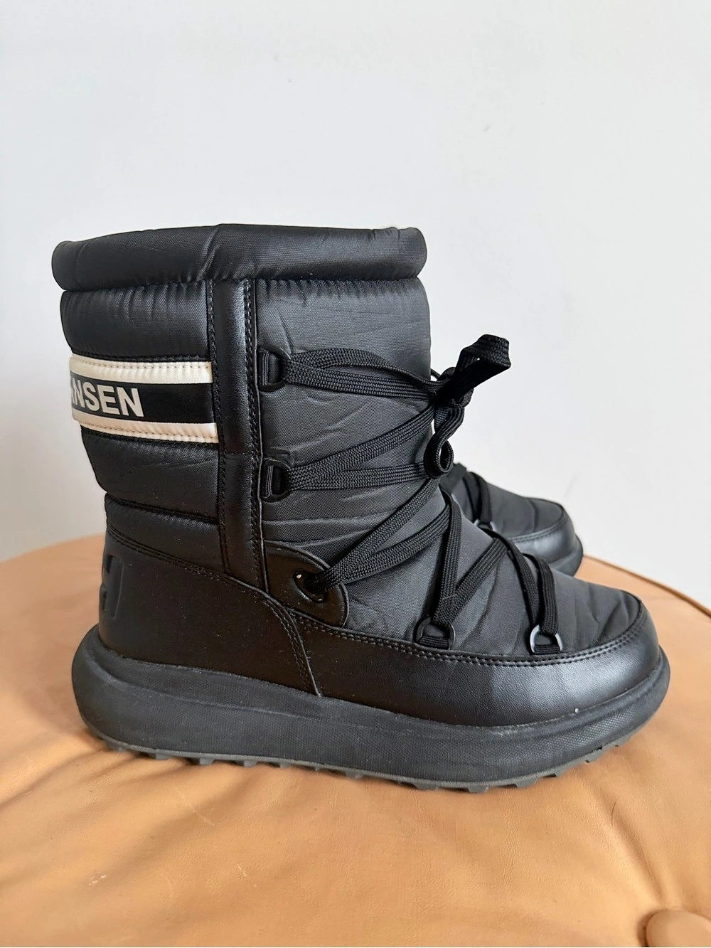 Helly Hansen Isobella Court Women's Puff Winter Moon Boots Black Waterproof